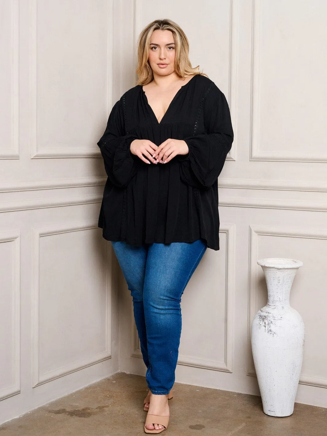 PLUS SIZE LONG SLEEVE V-NECK TUNIC TOP