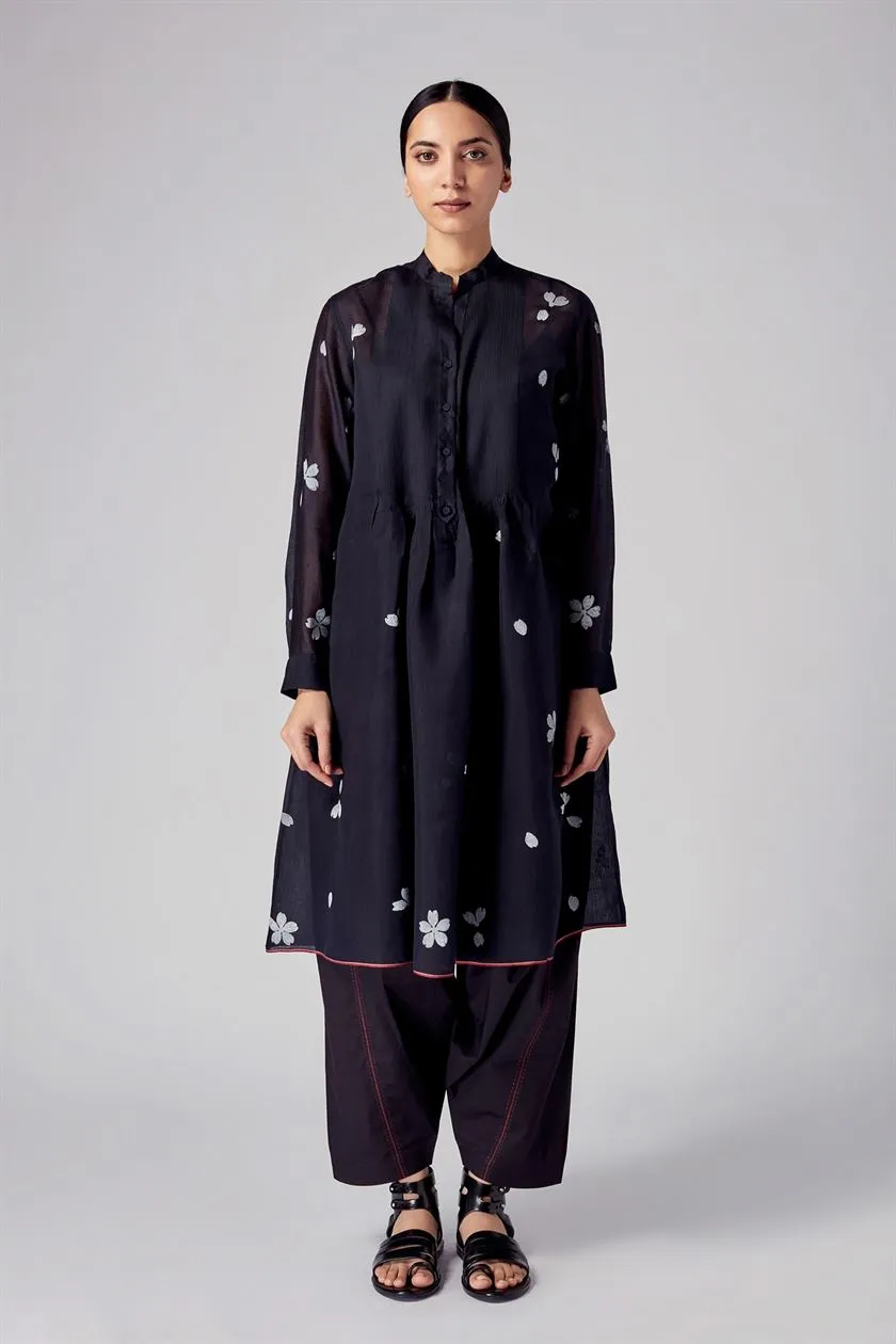 Rajesh Pratap Singh   I   Unai pintuck tunic  Black  8WJ-71 B  Women classic collection