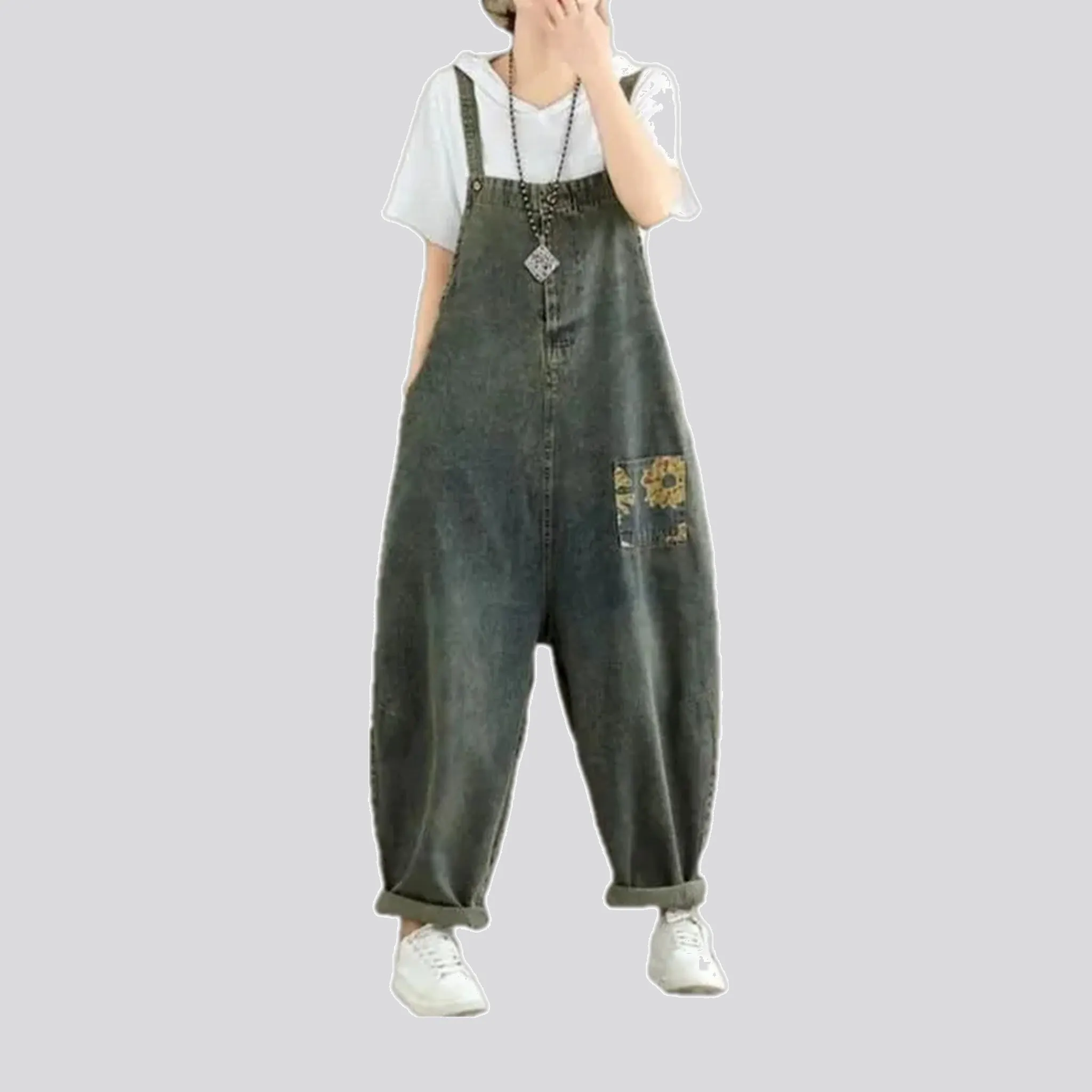 Retro style denim bib for ladies