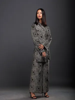 Sanskar by Sonam Dubal - Black And White Lamp Printed Silk Wrap