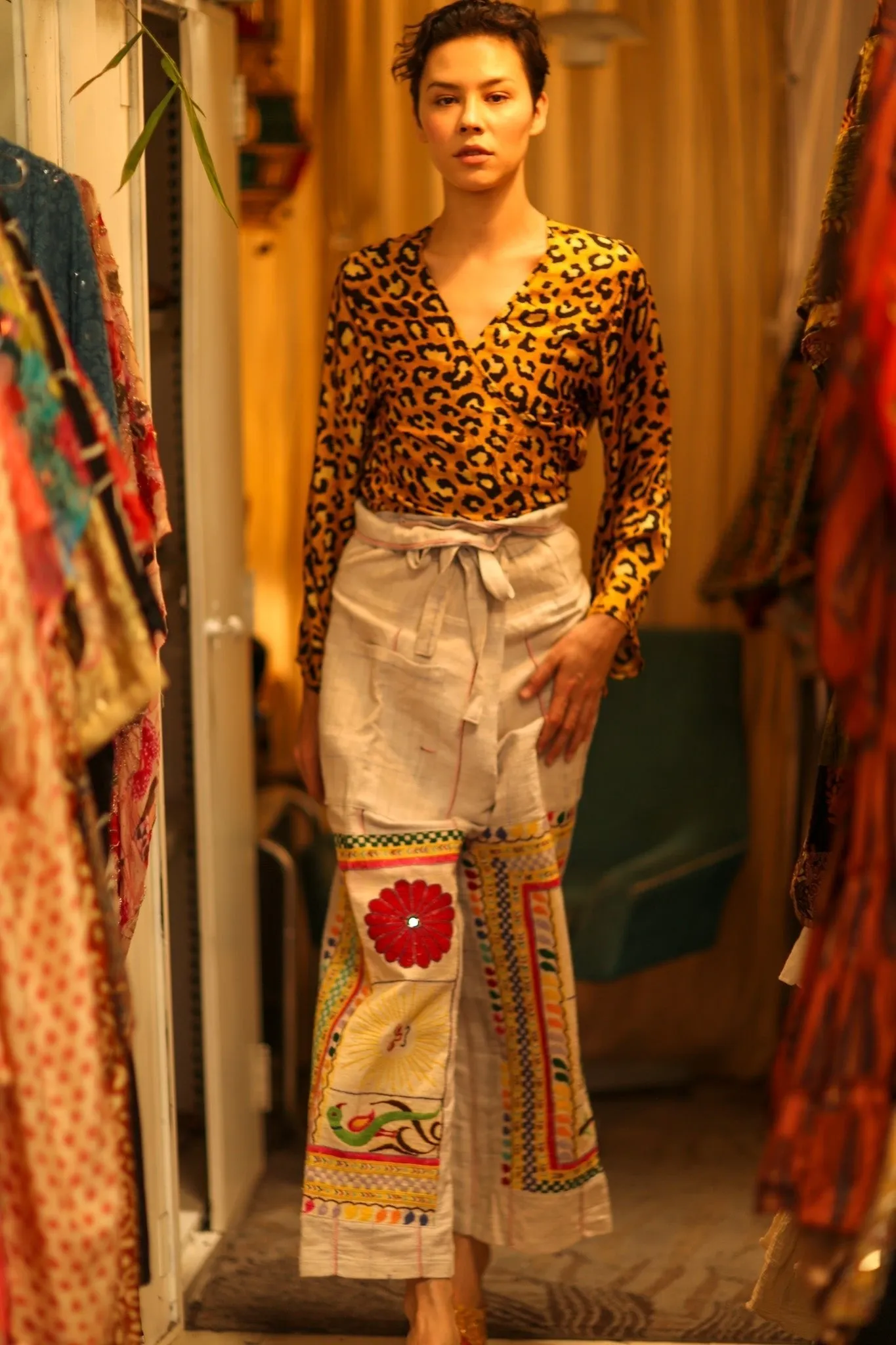 SILK WRAP TOP AURELIA DARK YELLOW LEOPARD