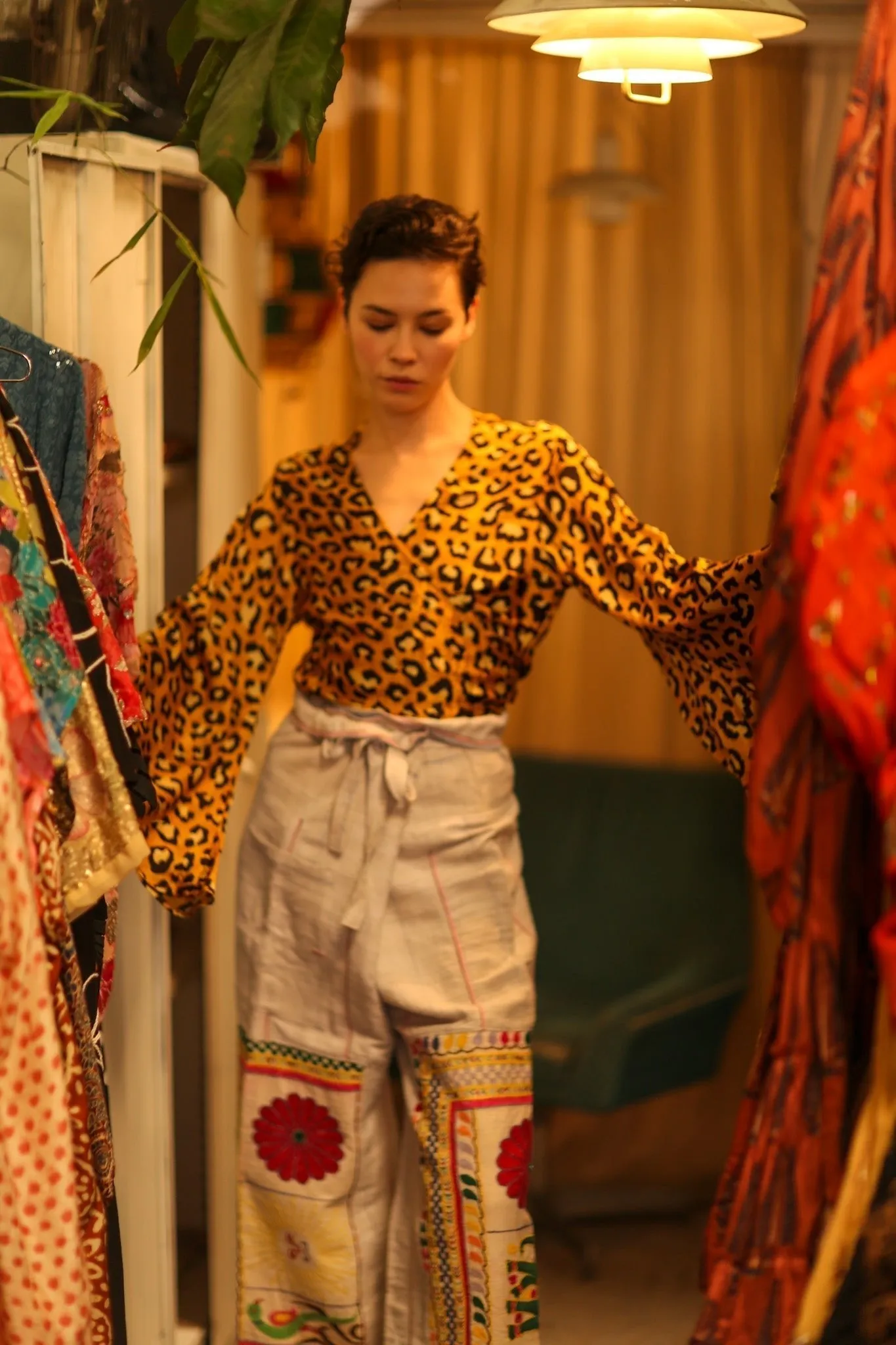 SILK WRAP TOP AURELIA DARK YELLOW LEOPARD
