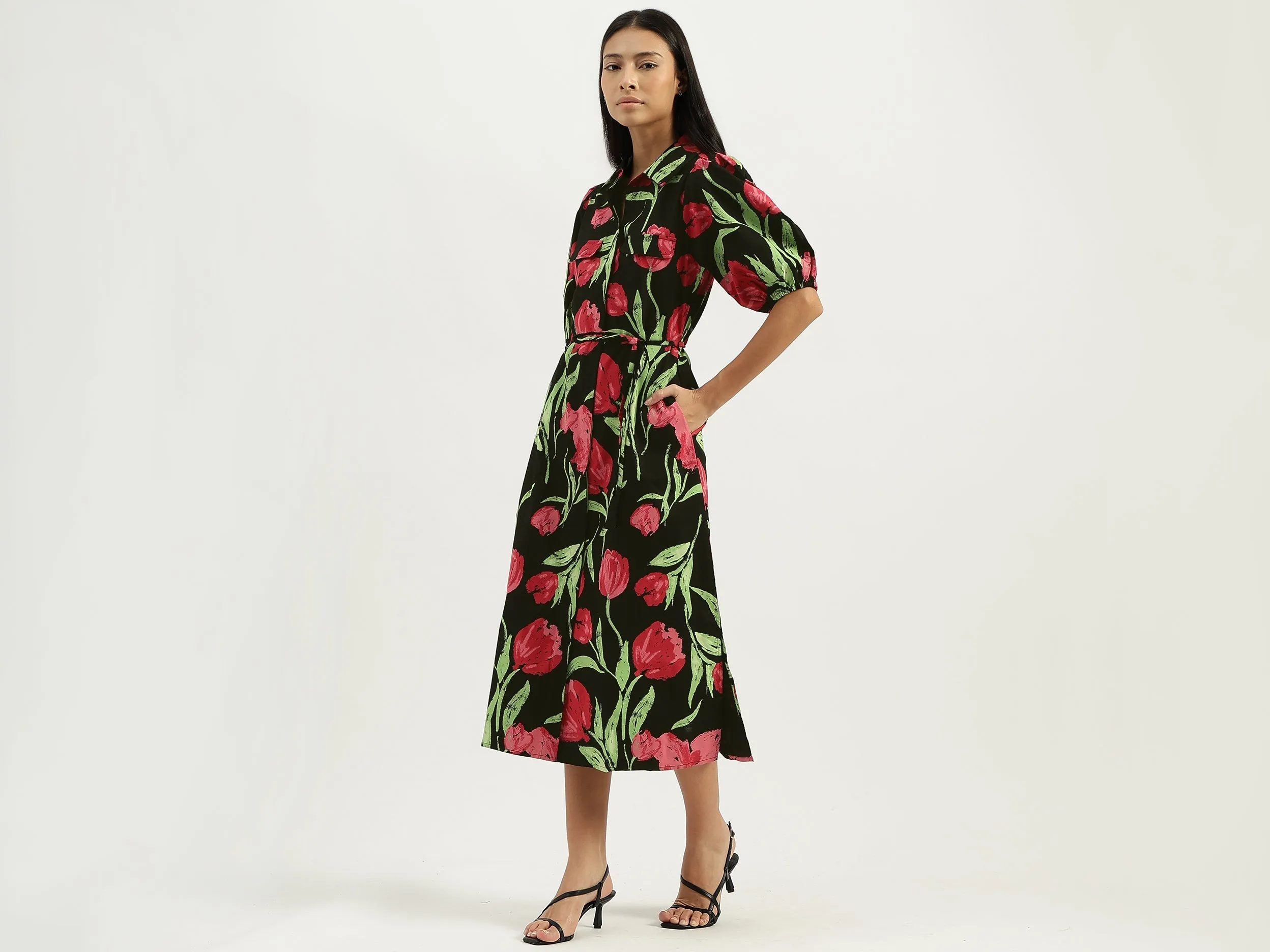 Spread Collar Printed Dresses