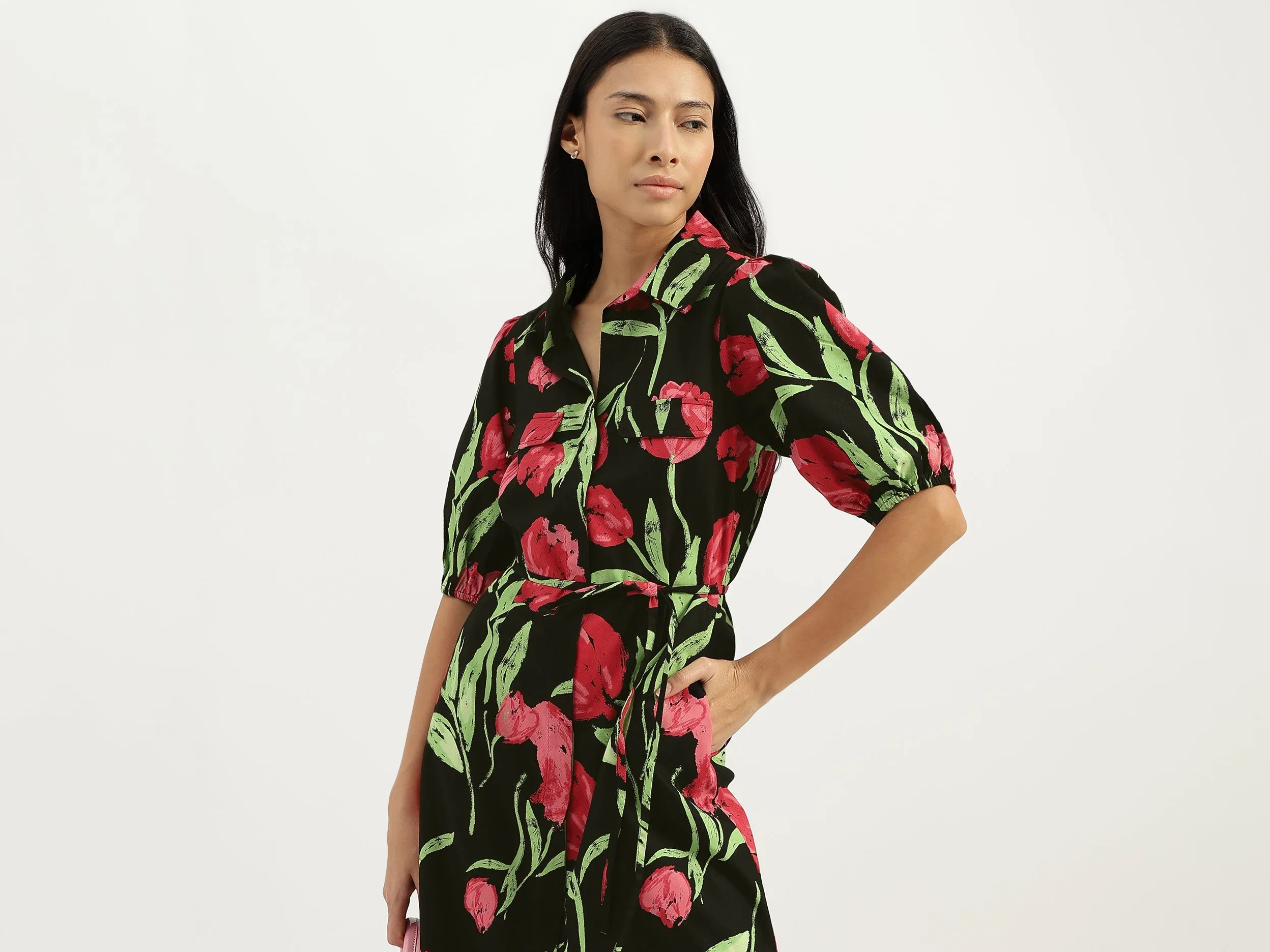 Spread Collar Printed Dresses