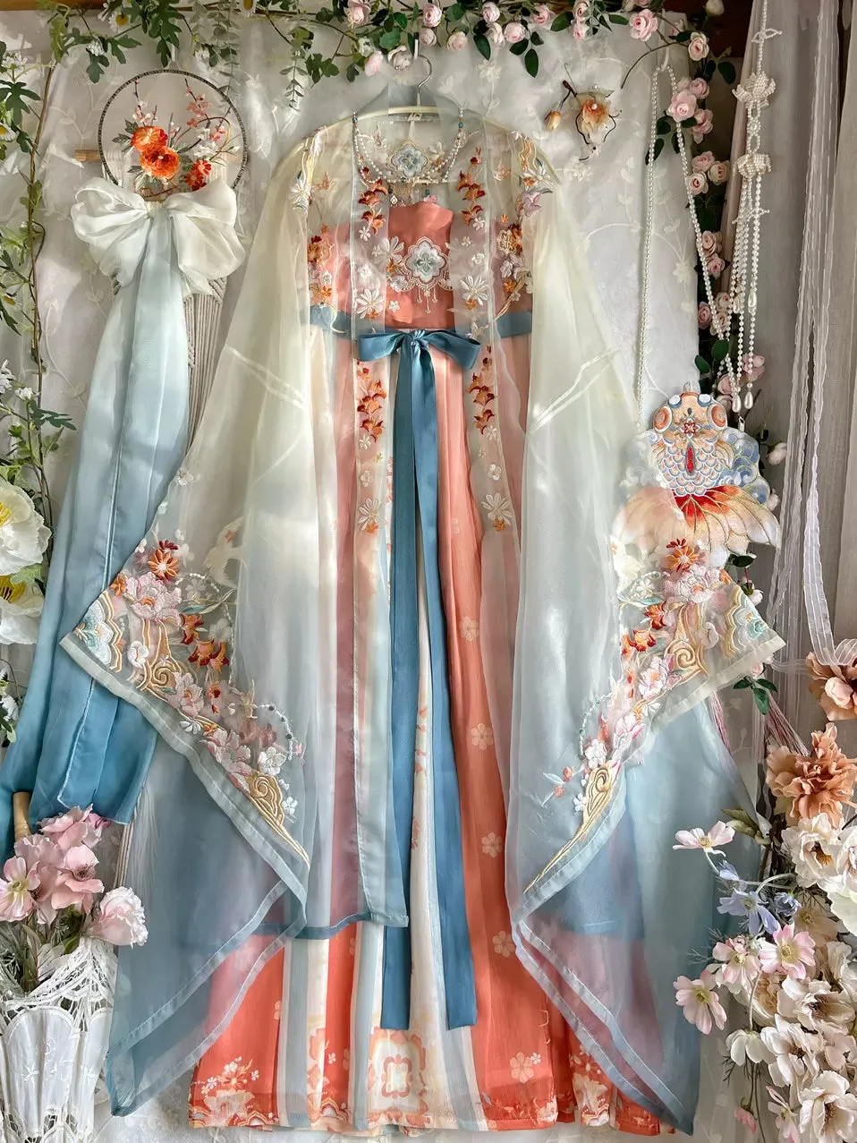 Tang Dynasty Embroidered Myrobalan Skirt   yc50080