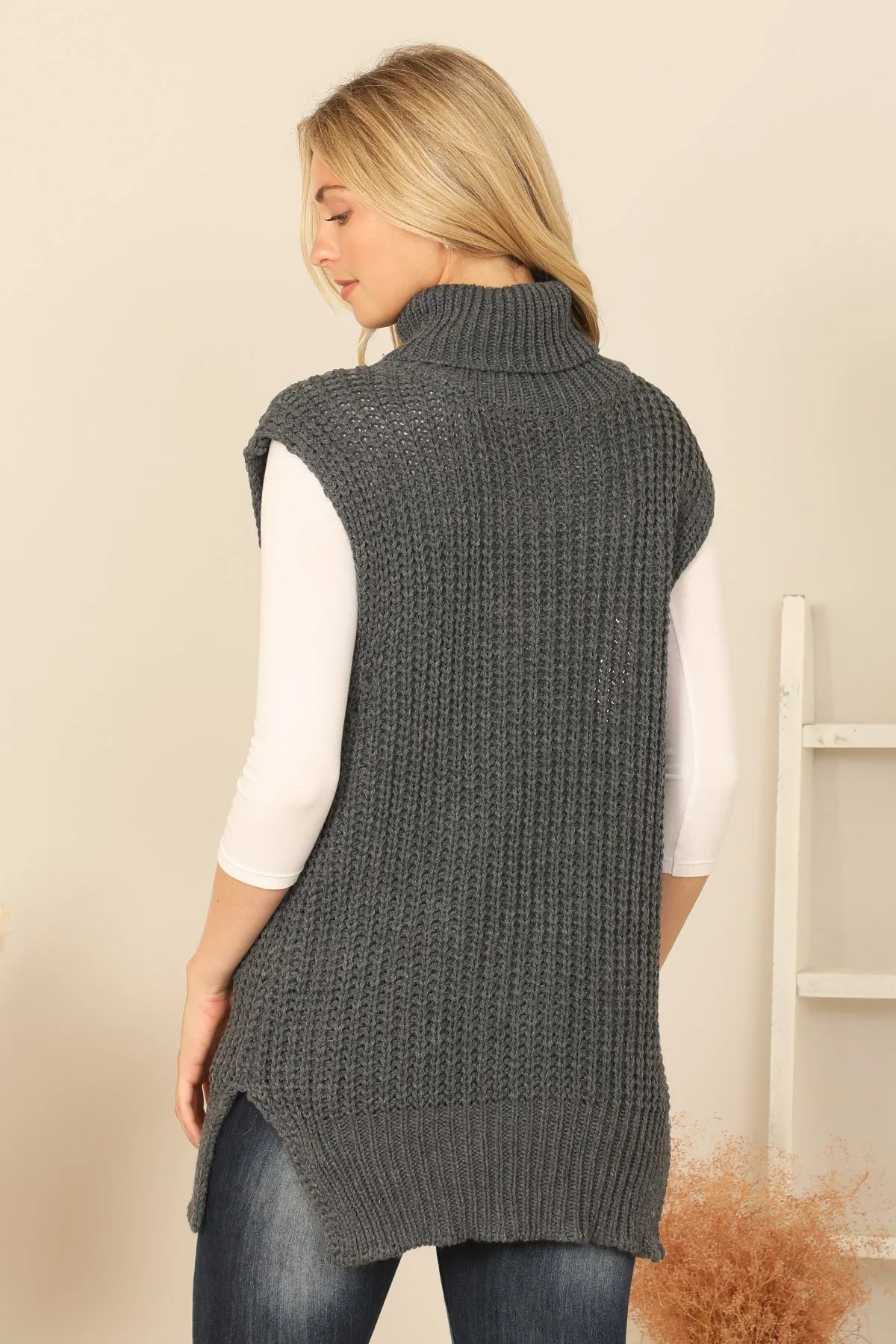 TURTLE NECK SLEEVELESS KNITTED VEST