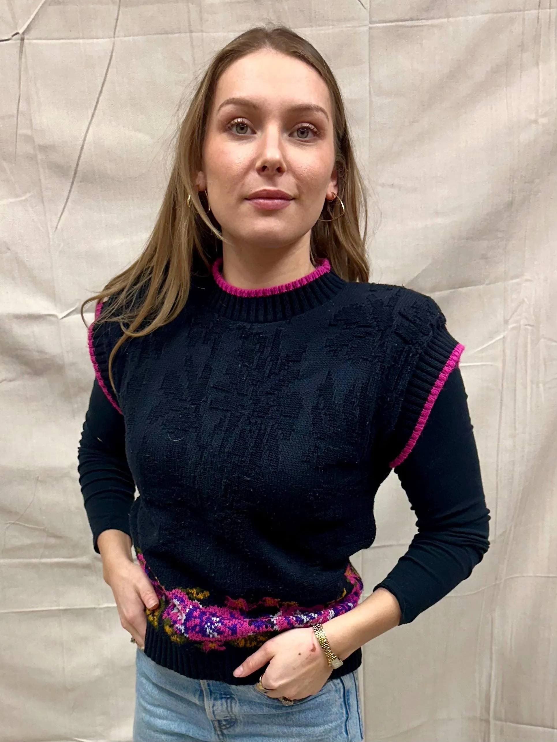 Vintage Black and Pink Pullover Vest with Flower Detail | Size Medium