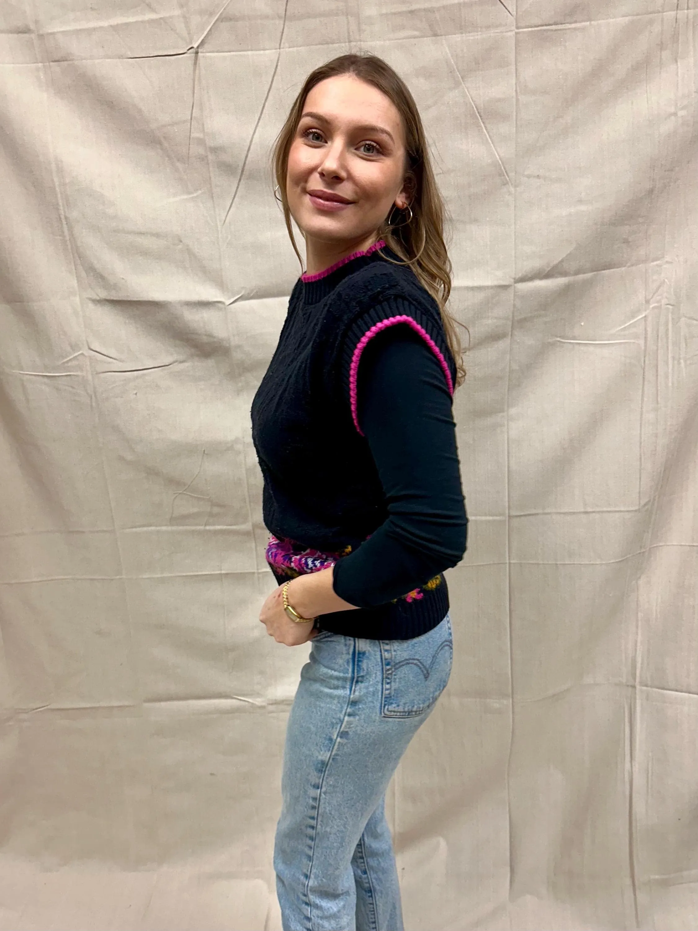 Vintage Black and Pink Pullover Vest with Flower Detail | Size Medium