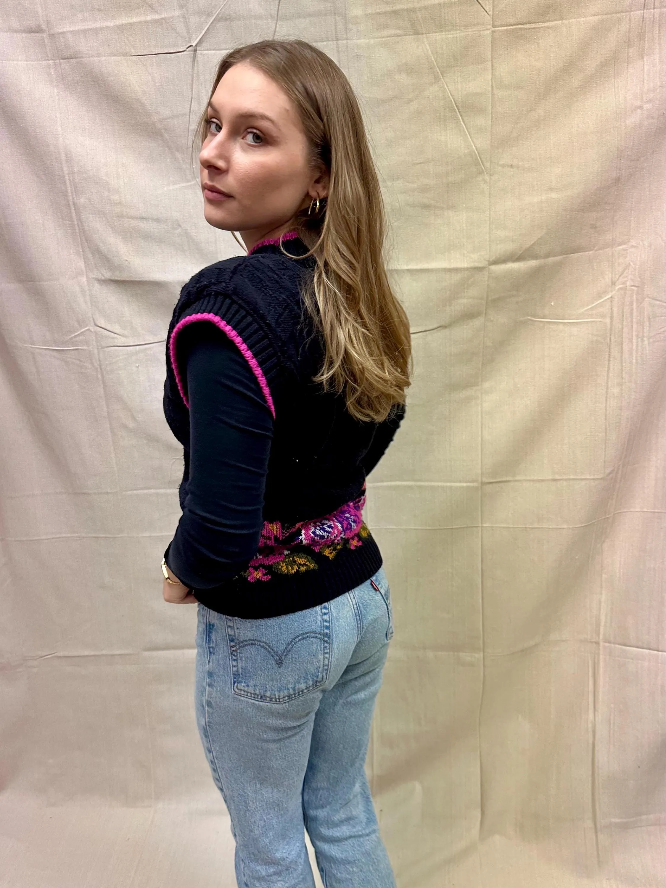 Vintage Black and Pink Pullover Vest with Flower Detail | Size Medium