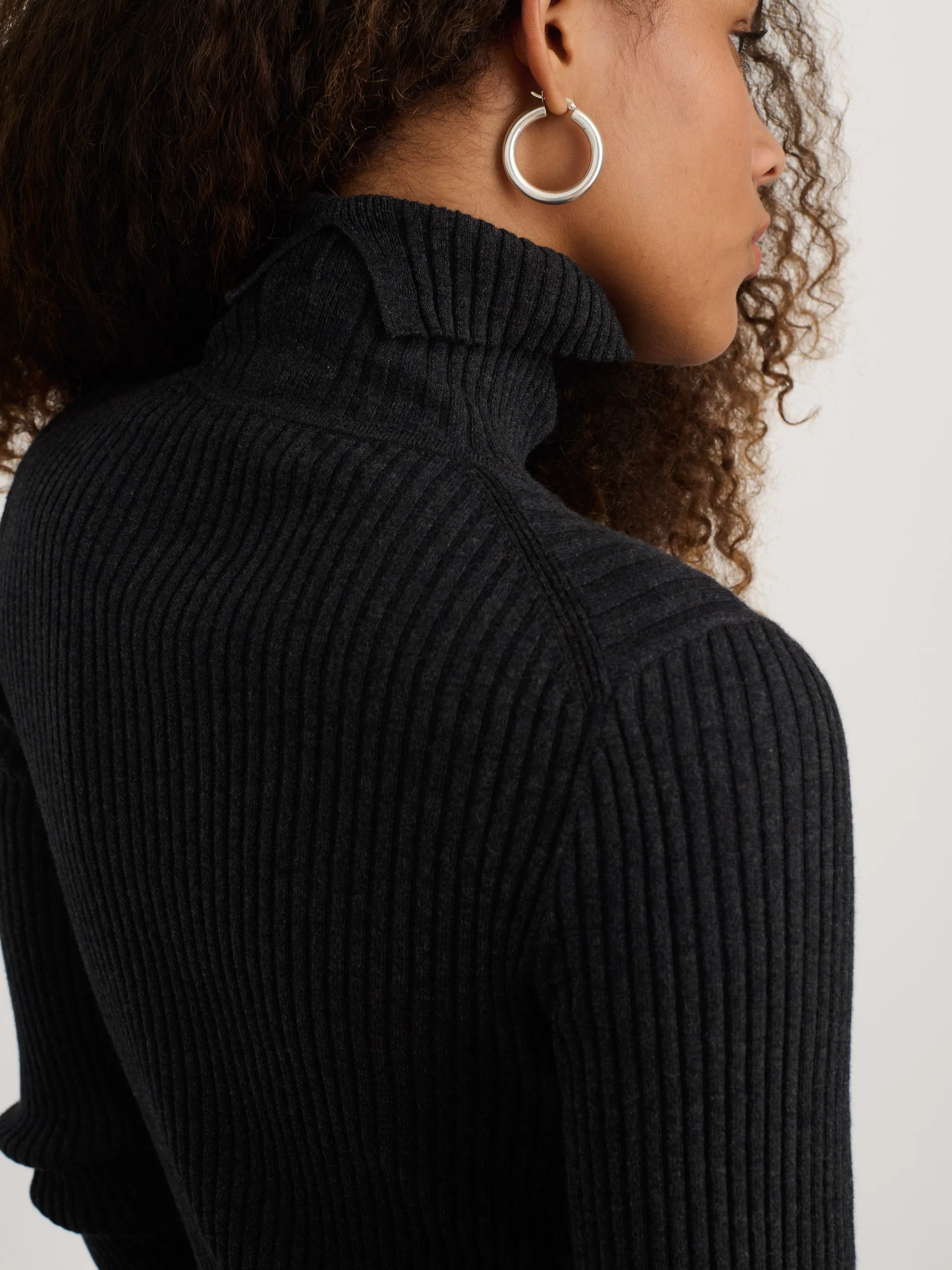 Women | Christy Ribbed Turtleneck | Charcoal