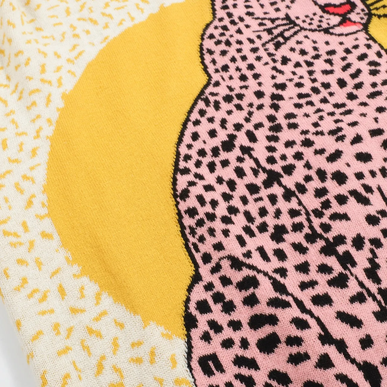 Women’s MOD Pink Leopard Knit Sweater – 1960s Style Fierce Cat Jumper