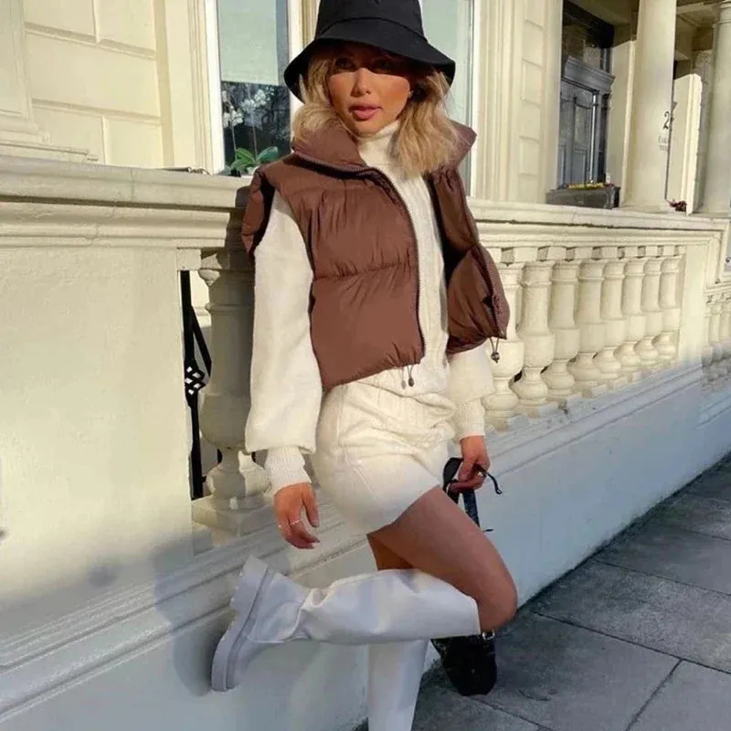 Women's Short Cotton Down Vest Short Stand-up Collar Warm Sleeveless Quilted Vest Outdoor Travel Jacket Tops
