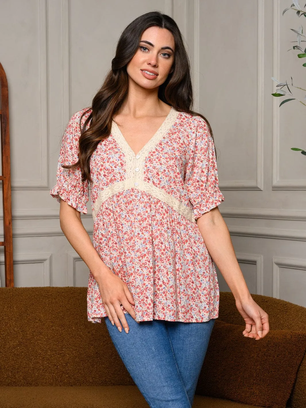 WOMEN'S SHORT SLEEVE V-NECK FLORAL CROCHET TRIM TOP