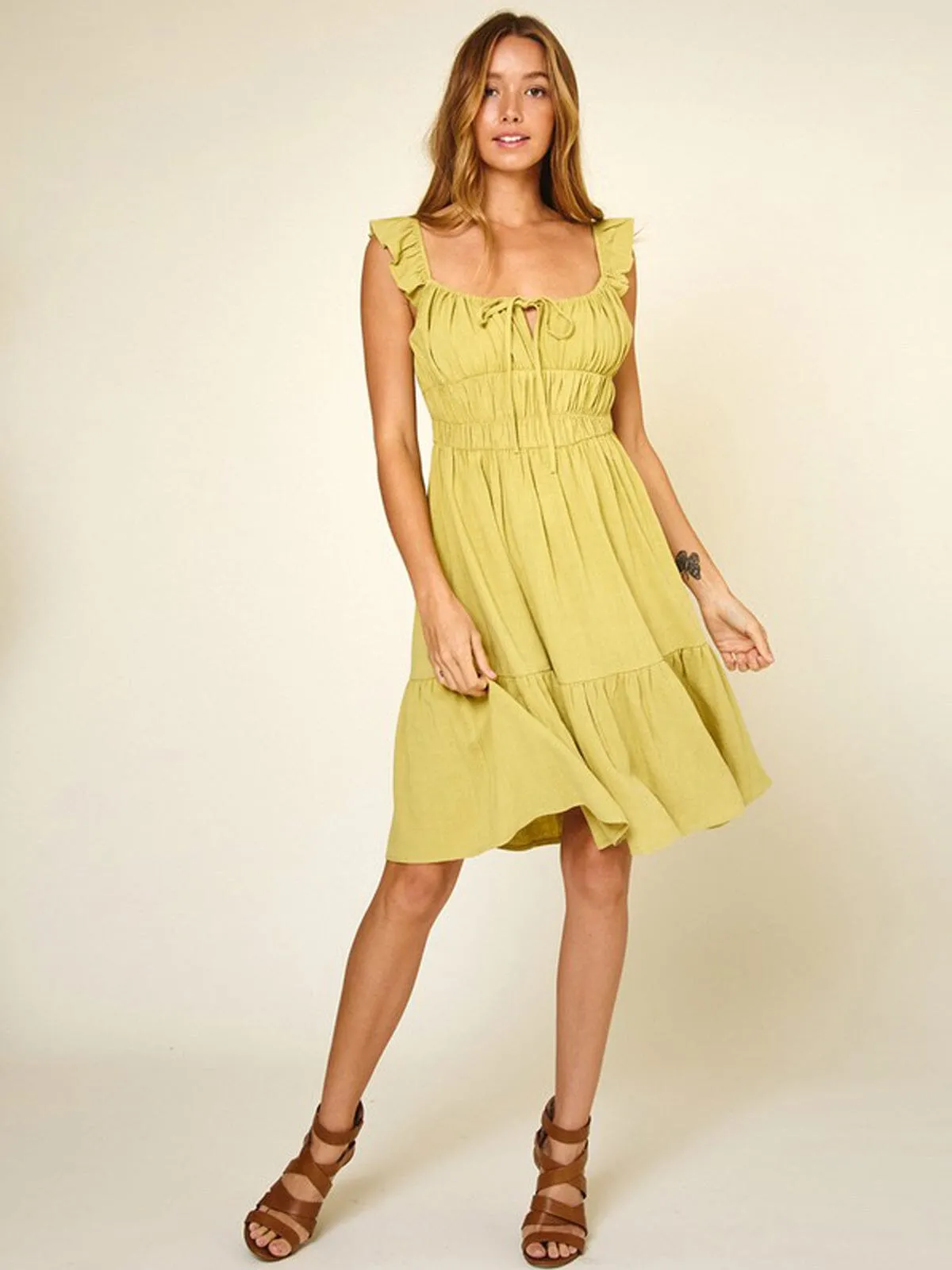 WOMEN'S SLEEVELESS RUFFLE SMOCK TIERED MINI DRESS