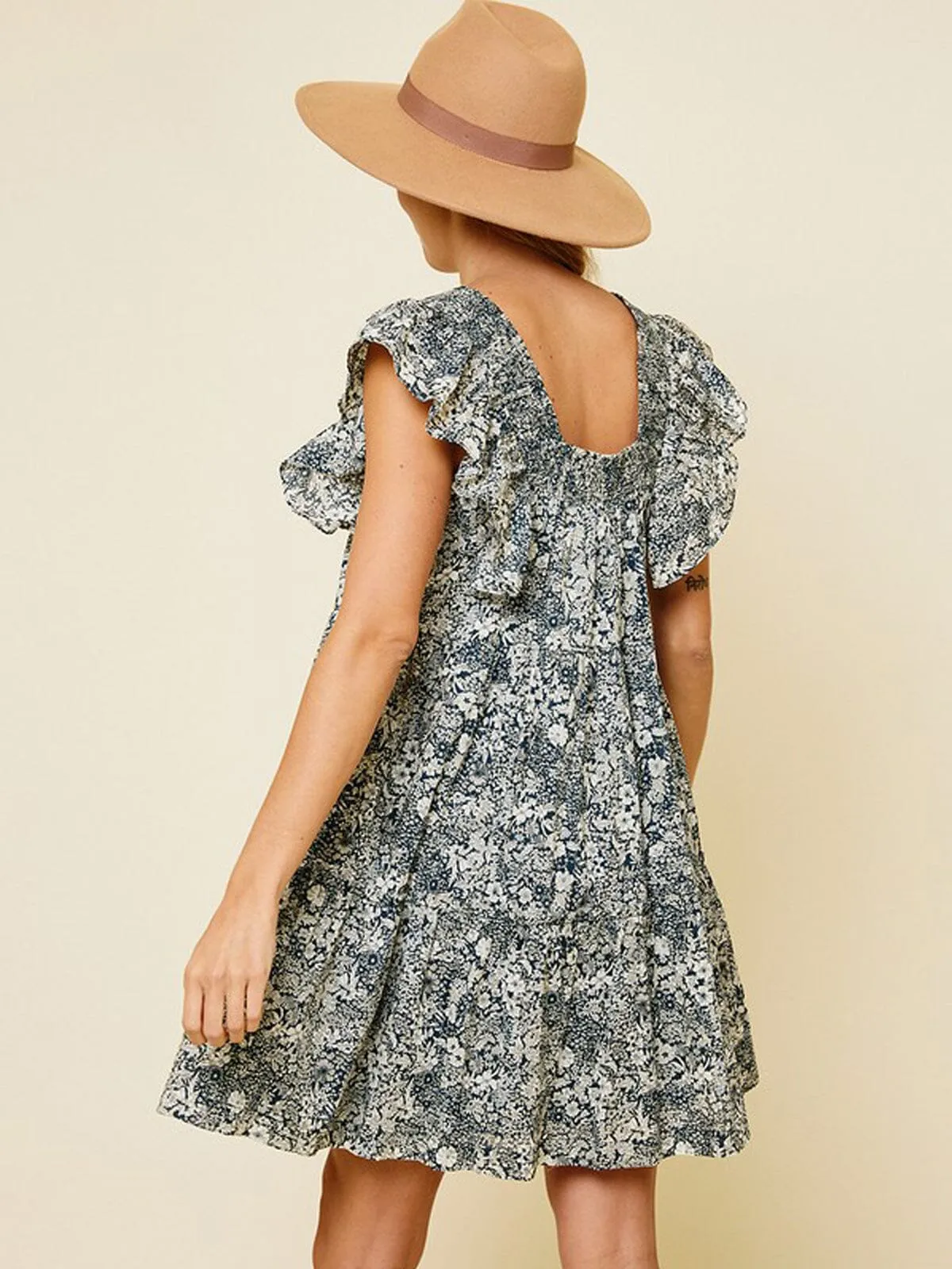 WOMEN'S SLEEVELESS RUFFLE TIERED SMOCK NECK FLORAL MINI DRESS